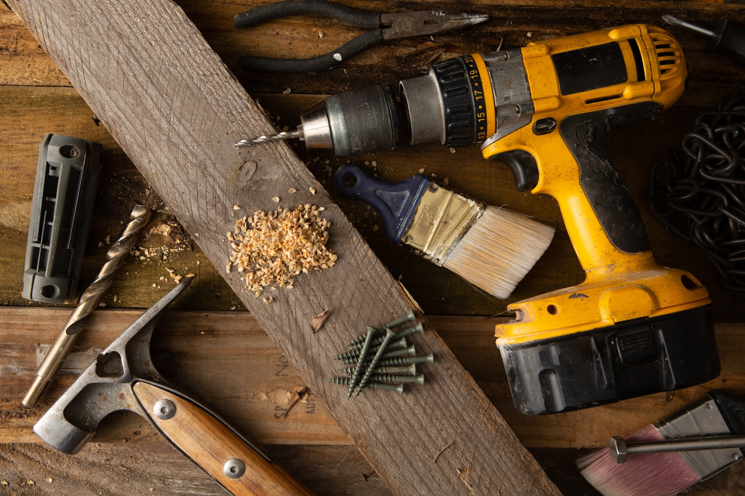 5 Must-Have Tools for DIY Enthusiasts