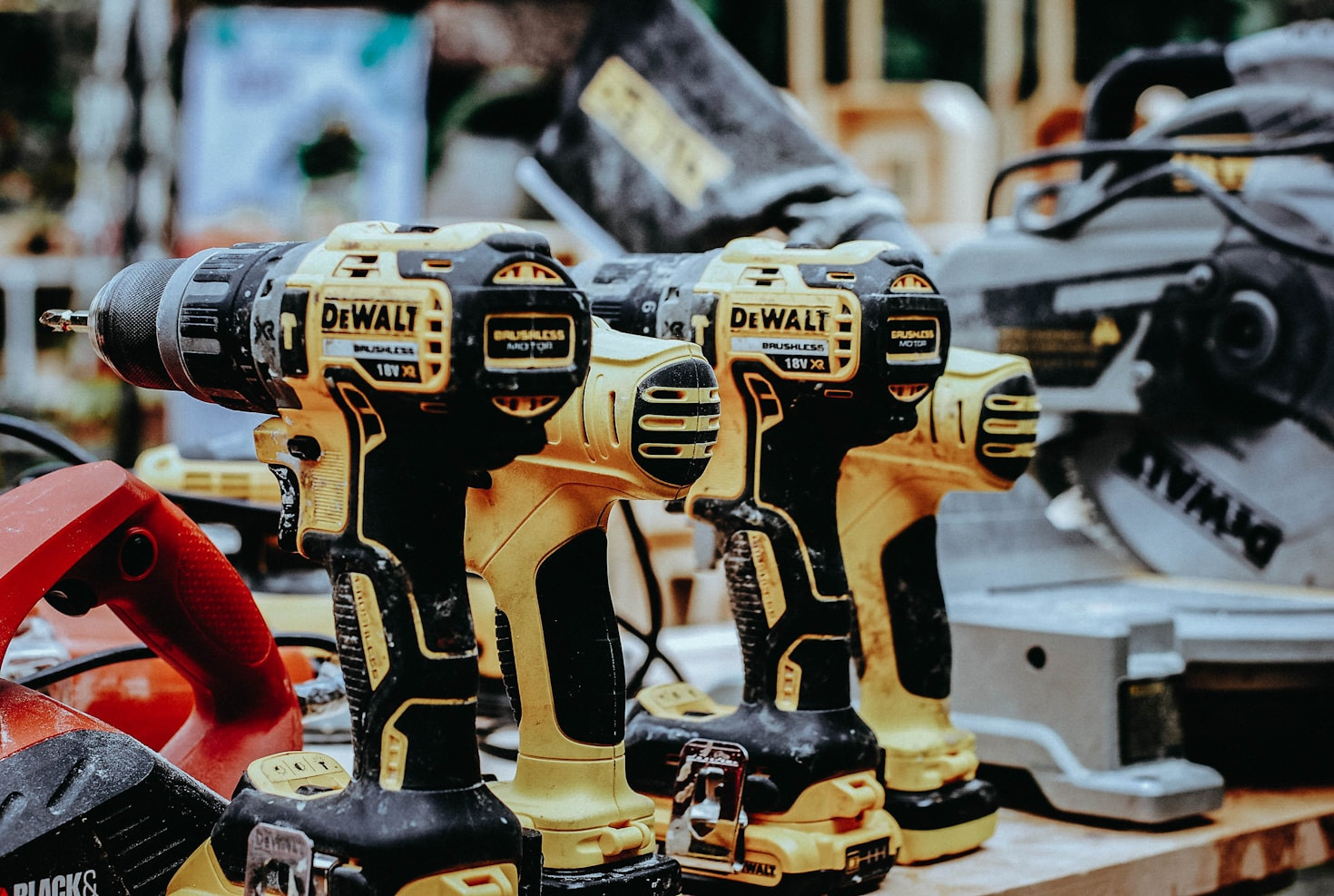 Comparing Cordless vs. Corded Power Tools